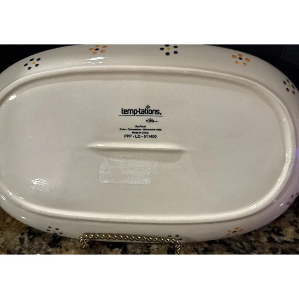 Temptations Halloween Boofetti Serving Platter Purple Bats‎ Spider Webs 13 Inch